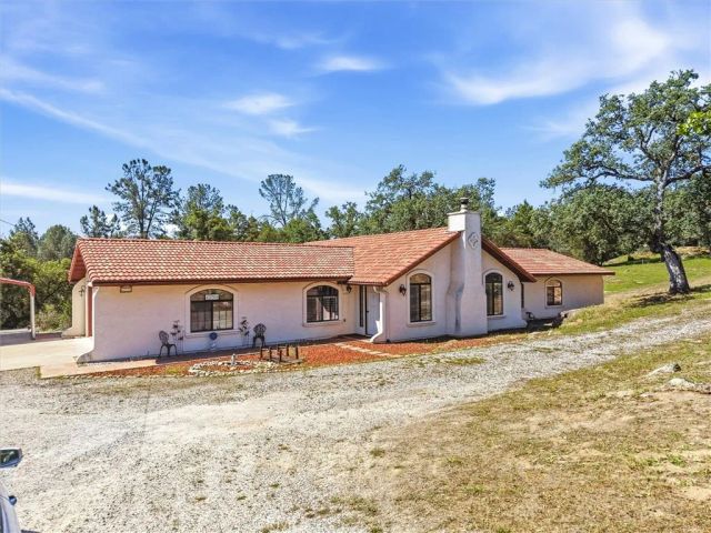 42704 Deep Forest, Coarsegold, CA 93614