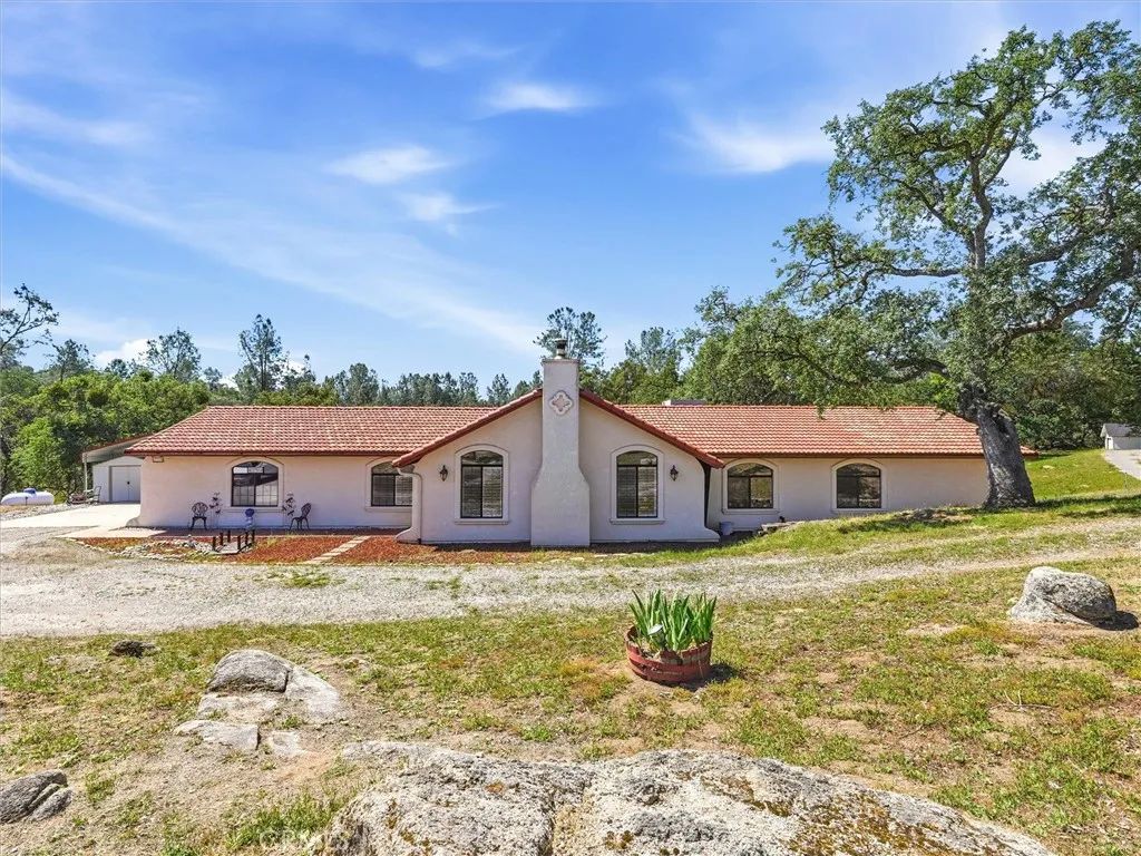 42704 Deep Forest, Coarsegold, CA 93614