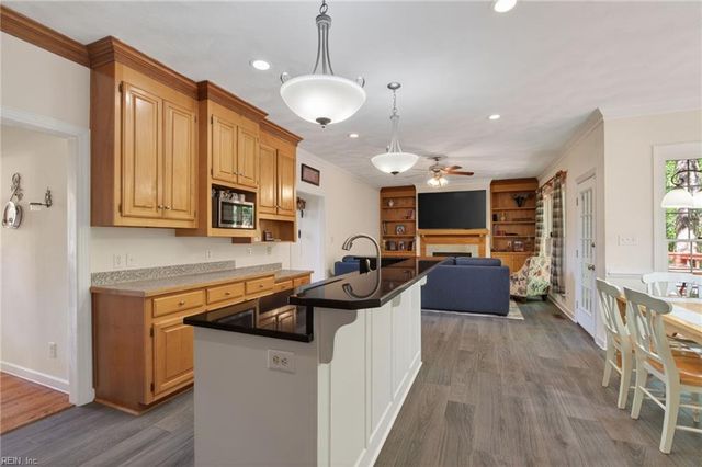11125 Olde Towne PL, Smithfield, VA 23430