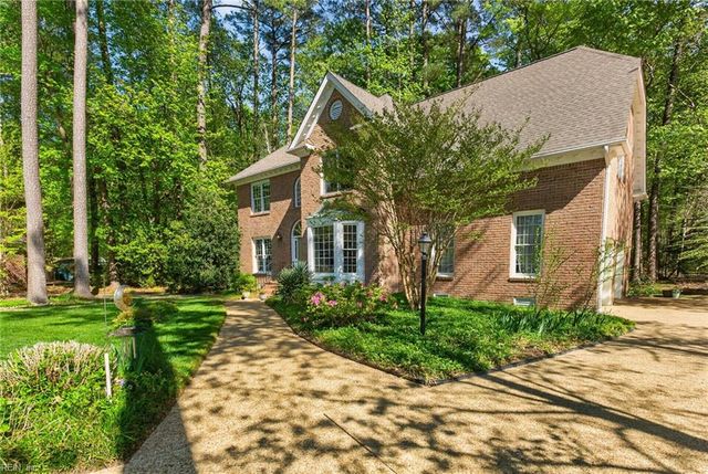 11125 Olde Towne PL, Smithfield, VA 23430