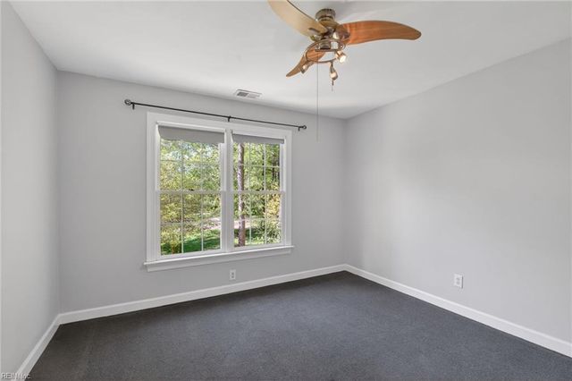 11125 Olde Towne PL, Smithfield, VA 23430