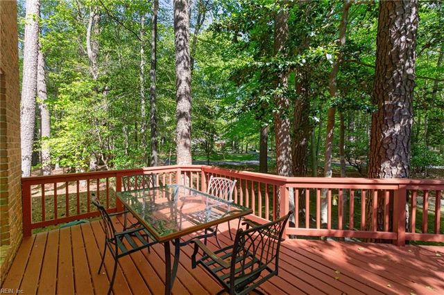 11125 Olde Towne PL, Smithfield, VA 23430