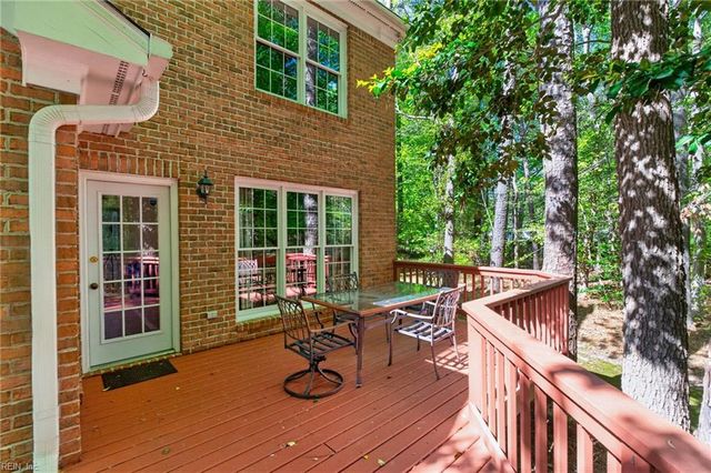 11125 Olde Towne PL, Smithfield, VA 23430