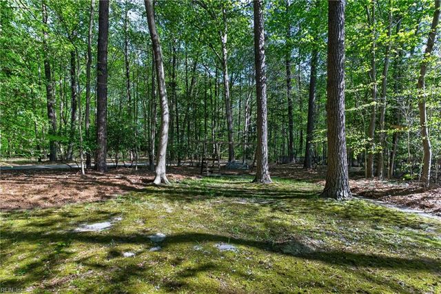 11125 Olde Towne PL, Smithfield, VA 23430