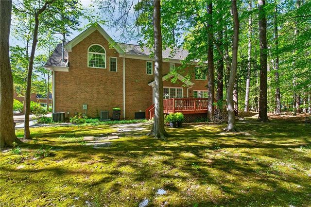 11125 Olde Towne PL, Smithfield, VA 23430