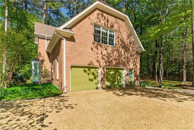 11125 Olde Towne PL, Smithfield, VA 23430