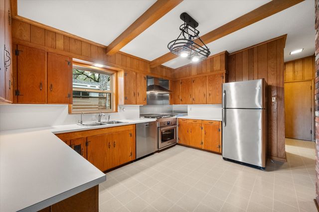 6113 Valley View Drive, Fort Worth, TX 76116