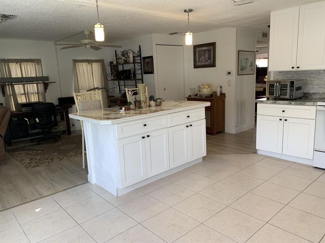 8 Brisa Lane, Port St. Lucie, FL 34952