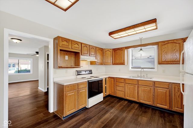 421 Fletcher Lane, Beech Grove, IN 46107