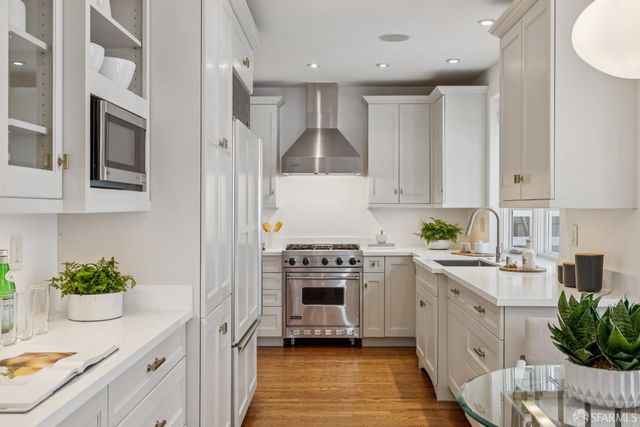 1967 Green Street, San Francisco, CA 94123