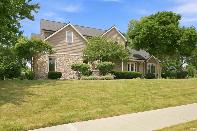 1817 Woodland Lake Pass, Fort Wayne, IN 46825