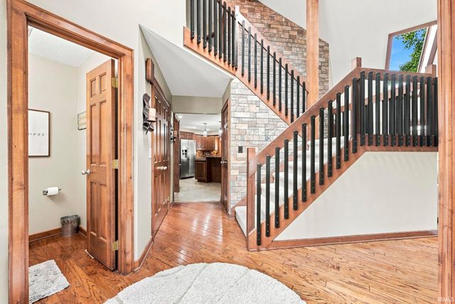 1817 Woodland Lake Pass, Fort Wayne, IN 46825
