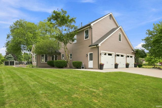 1817 Woodland Lake Pass, Fort Wayne, IN 46825