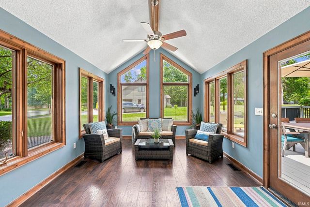 1817 Woodland Lake Pass, Fort Wayne, IN 46825