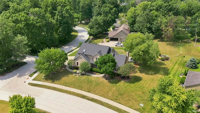 1817 Woodland Lake Pass, Fort Wayne, IN 46825