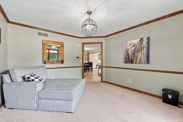 1817 Woodland Lake Pass, Fort Wayne, IN 46825