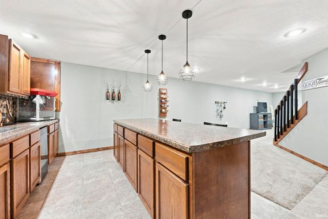 1817 Woodland Lake Pass, Fort Wayne, IN 46825