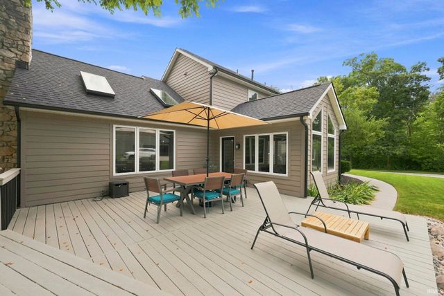 1817 Woodland Lake Pass, Fort Wayne, IN 46825