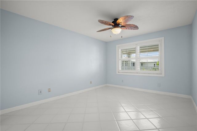 8880 N Sea Oaks Way 302, Vero Beach, FL 32963