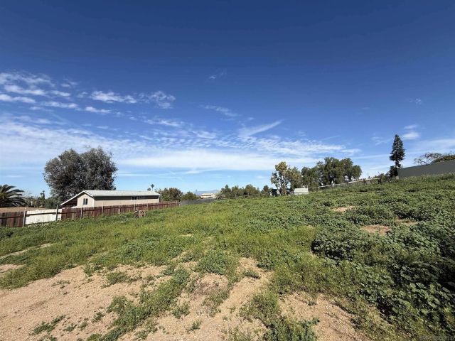 2055 riviera dr 195, Vista, CA 92084