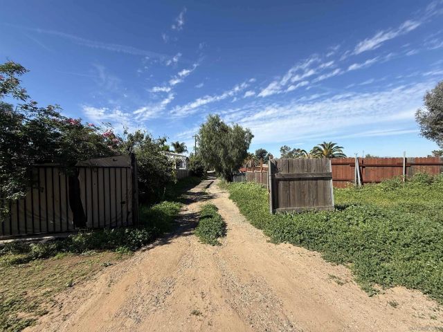 2055 riviera dr 195, Vista, CA 92084