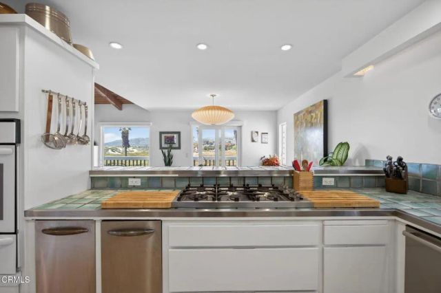 937 Sharon Lane, Ventura, CA 93001