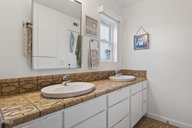 937 Sharon Lane, Ventura, CA 93001