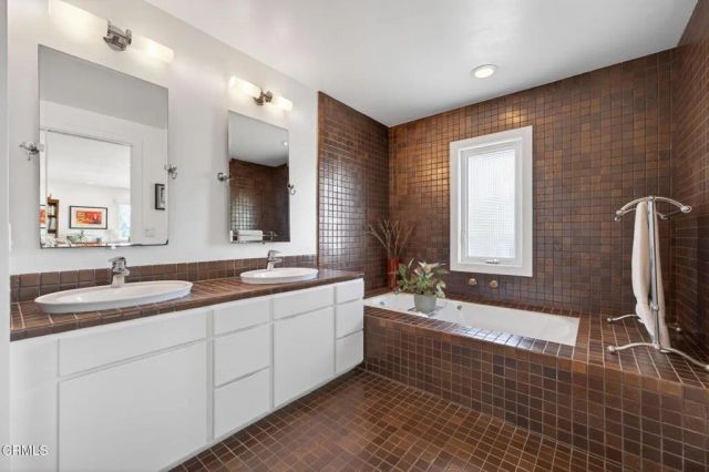 937 Sharon Lane, Ventura, CA 93001