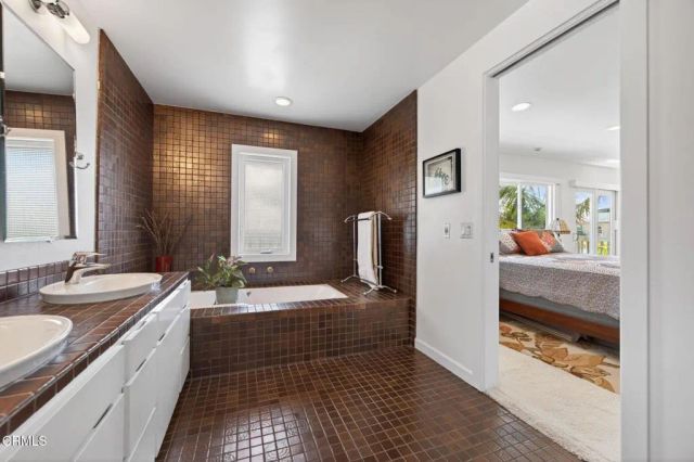 937 Sharon Lane, Ventura, CA 93001