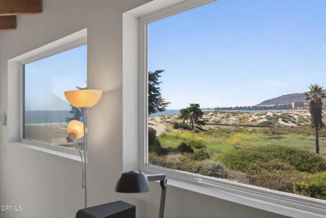 937 Sharon Lane, Ventura, CA 93001