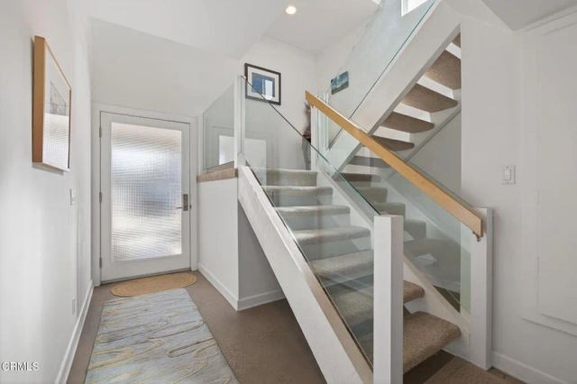 937 Sharon Lane, Ventura, CA 93001