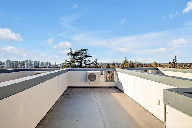 1227 E Roy Street, Seattle, WA 98102