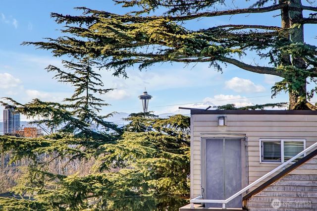 1227 E Roy Street, Seattle, WA 98102