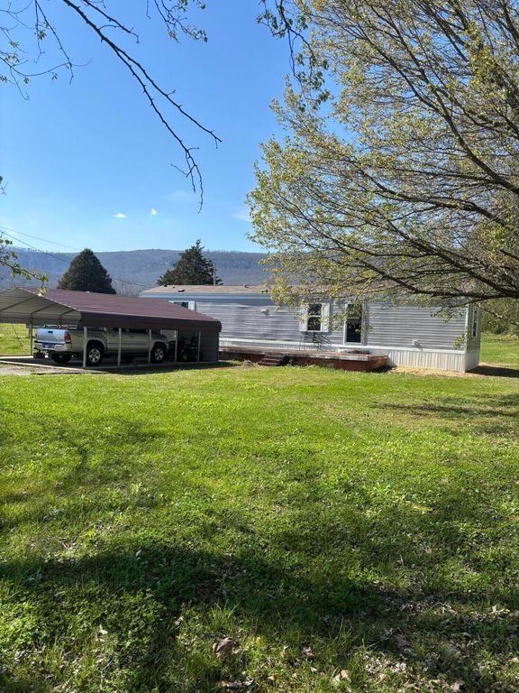 10761 Old State Highway 28, Pikeville, TN 37367
