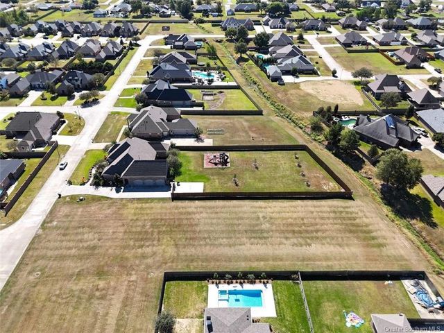 5120 E Worthington Drive, Lake Charles, LA 70605