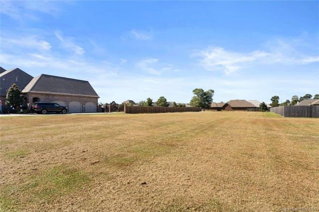 5120 E Worthington Drive, Lake Charles, LA 70605
