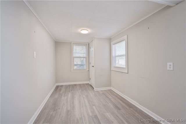 512 W Owen Street, Scottsburg, IN 47170