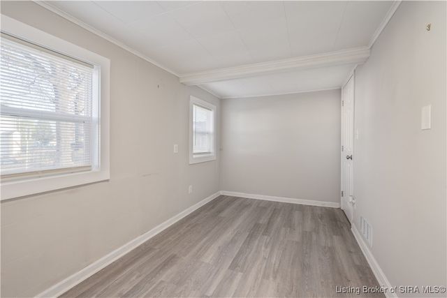 512 W Owen Street, Scottsburg, IN 47170