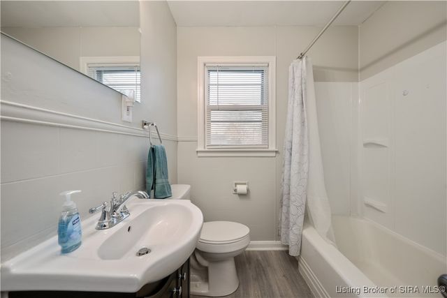 512 W Owen Street, Scottsburg, IN 47170