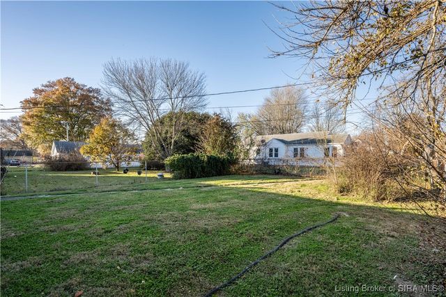 512 W Owen Street, Scottsburg, IN 47170