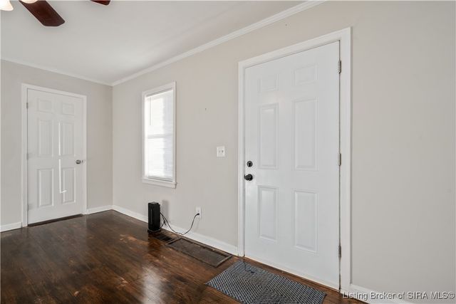 512 W Owen Street, Scottsburg, IN 47170