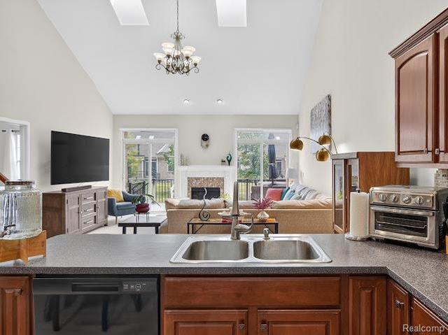 32969 Brookside Circle 18, Livonia, MI 48152