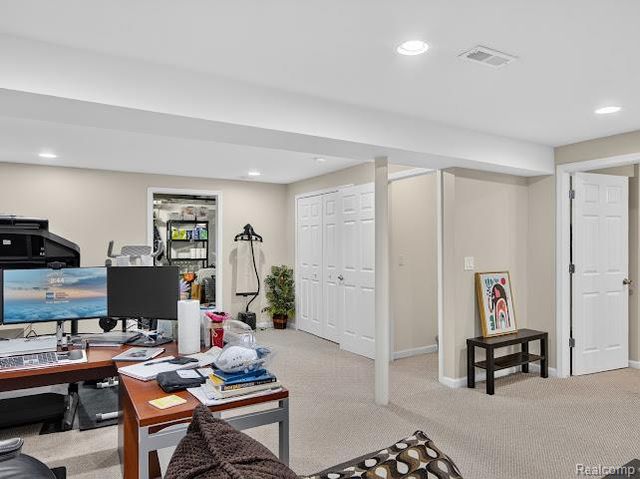32969 Brookside Circle 18, Livonia, MI 48152