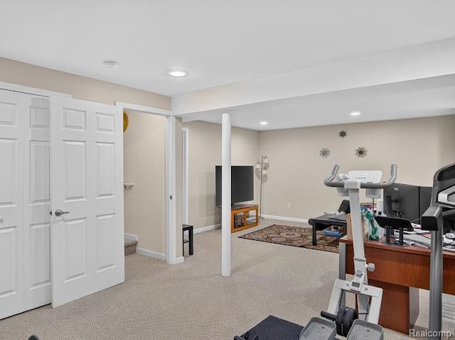 32969 Brookside Circle 18, Livonia, MI 48152