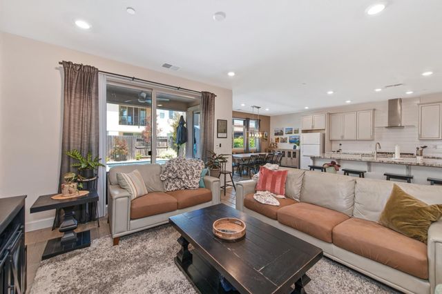 9960 Ted Kolb Way, Elk Grove, CA 95624