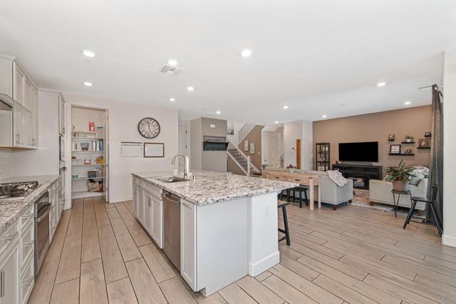 9960 Ted Kolb Way, Elk Grove, CA 95624