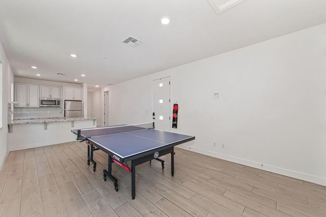 9960 Ted Kolb Way, Elk Grove, CA 95624
