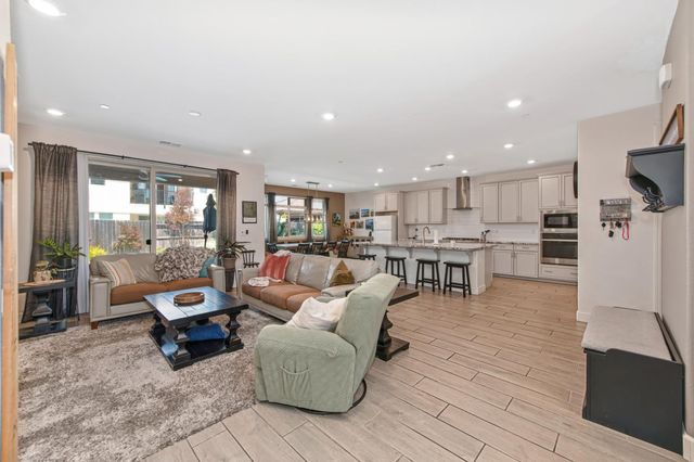 9960 Ted Kolb Way, Elk Grove, CA 95624