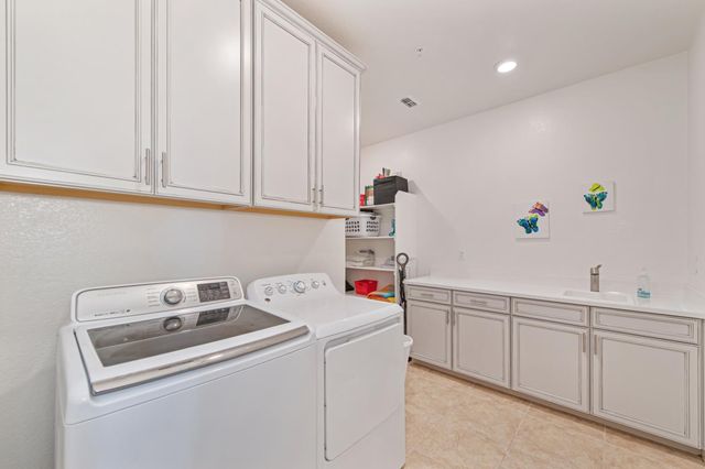 9960 Ted Kolb Way, Elk Grove, CA 95624