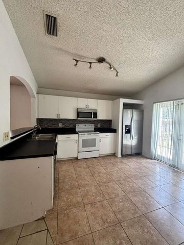2713 PALM ISLE WAY, Orlando, FL 32829